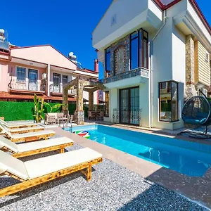 gelincik-villa.turkeyfethiyehotels.com/